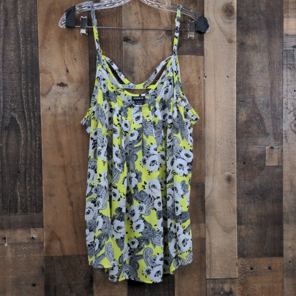 Torrid White Blouse Size 14/16